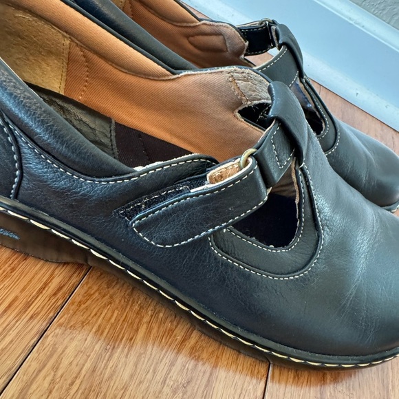 Softspot Avenue Mary Janes Black Leather Shoes Women’s 9.5 W - Picture 4 of 12